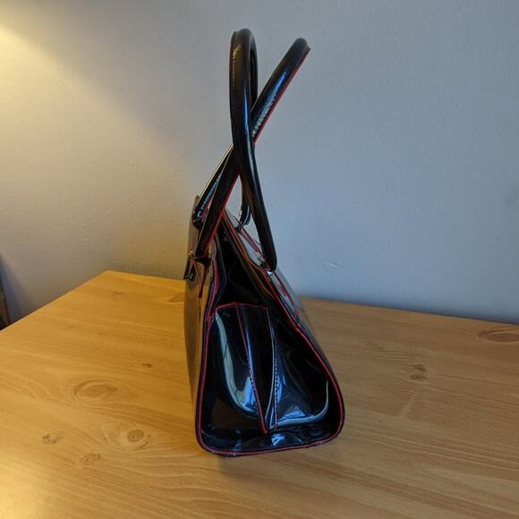 Collectif London 1950s Inspired Black Patent Leather Top Handle Barrel Bag Purse - Picture 6 of 12